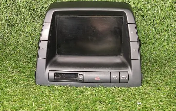 Toyota Prius (XW20) Screen/display/small screen 8611047081