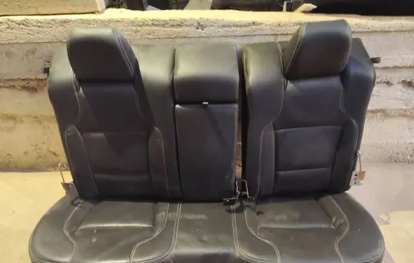 Ford Taurus Seat set 