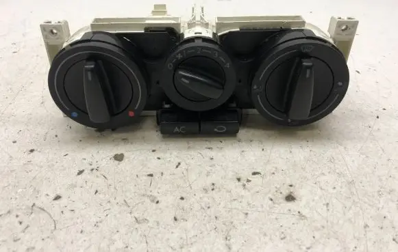 Volkswagen Golf IV Climate control unit 1J0820045F