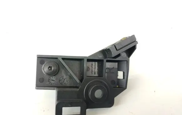 Volkswagen Polo V 6R Engine bonnet (hood) release handle 518823633B