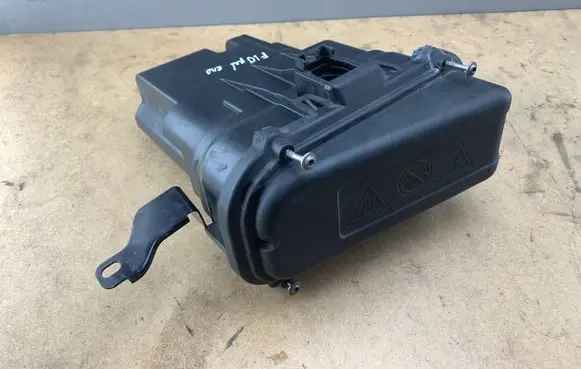 BMW 5 F10 F11 Fuse box cover 7555189 12907555189