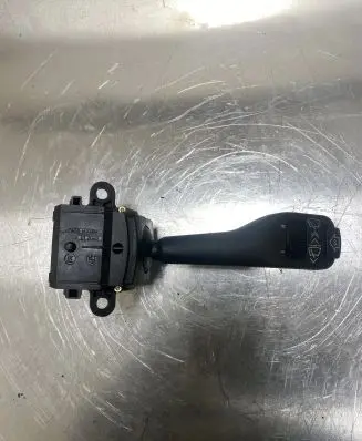 BMW 5 E39 Wiper control stalk 8375408