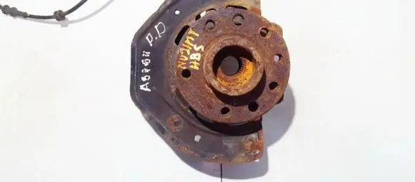Opel Vectra B Front wheel hub
