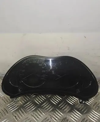 Toyota Avensis T250 Speedometer (instrument cluster) 8380005581 MB2574300100
