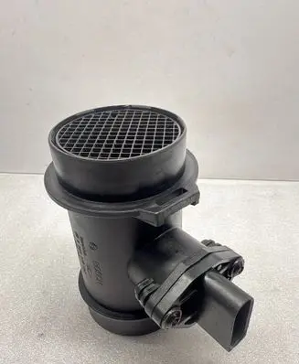 BMW 3 E46 Mass air flow meter 1433565 0280217124