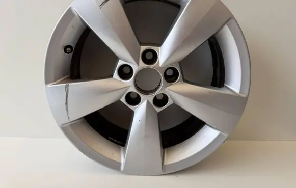 Skoda Rapid (NH) R15 alloy rim 5JA601025