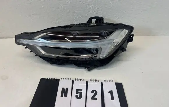 Volvo XC60 Headlight/headlamp 32133552