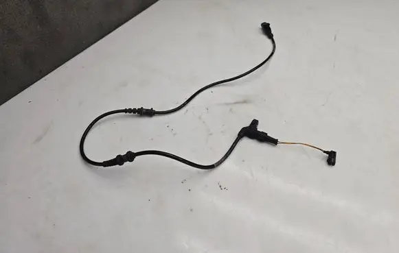 Mercedes-Benz Sprinter W907 W910 ABS brake wheel speed sensor A9075402705002