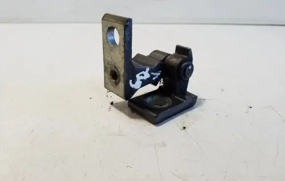 Volkswagen Polo V 6R Rear door upper hinge 7N0831402