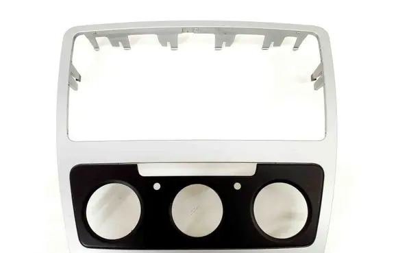 Skoda Octavia Mk2 (1Z) Radio/GPS head unit trim 
