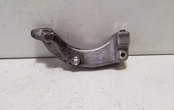 Volvo XC60 Generator/alternator bracket 31401869