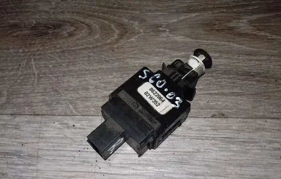 Volvo S60 Brake pedal sensor switch 8622064