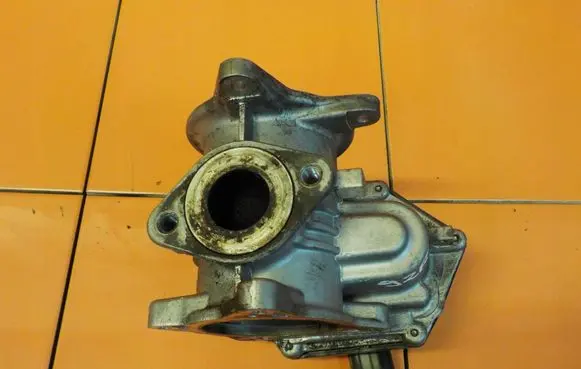 Volkswagen Crafter EGR thermostat 03L131501L