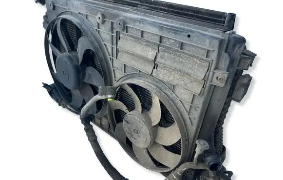 Volkswagen Touran I Radiator set 1T0820411C BKD