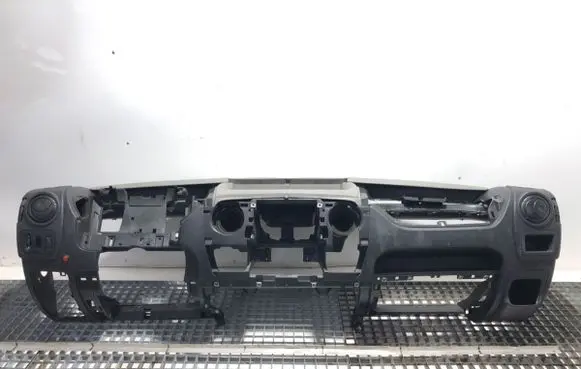 Renault Master III Dashboard 681000035R