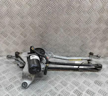 Maserati Ghibli Front wiper linkage and motor 670001639