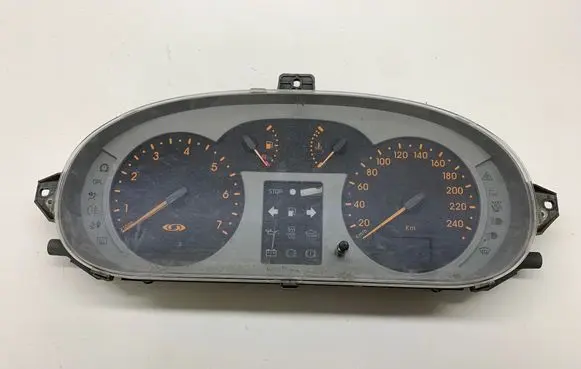 Renault Scenic RX Speedometer (instrument cluster) P8200163778 NS04882485
