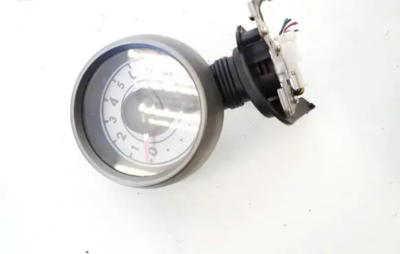 Speedometer (instrument cluster)