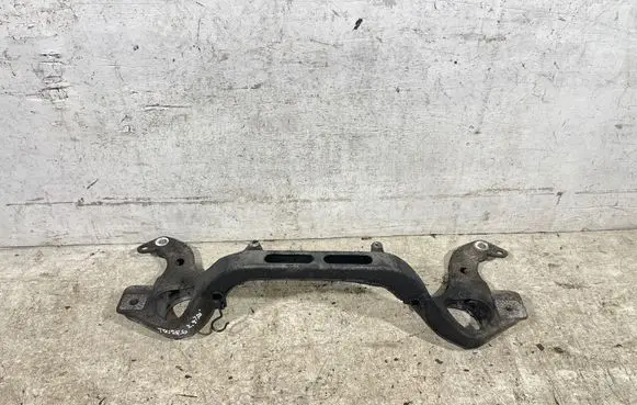 Volkswagen Touareg I Front subframe 7l6199207