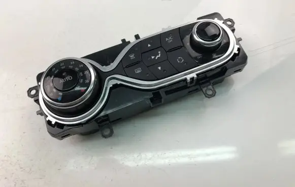 Renault Clio IV Interior fan control switch 275105430R