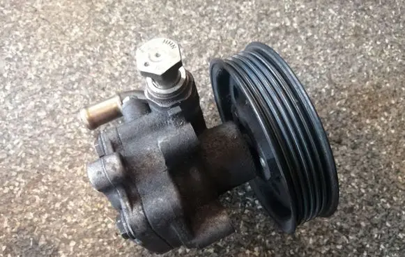 Ford Galaxy Power steering pump