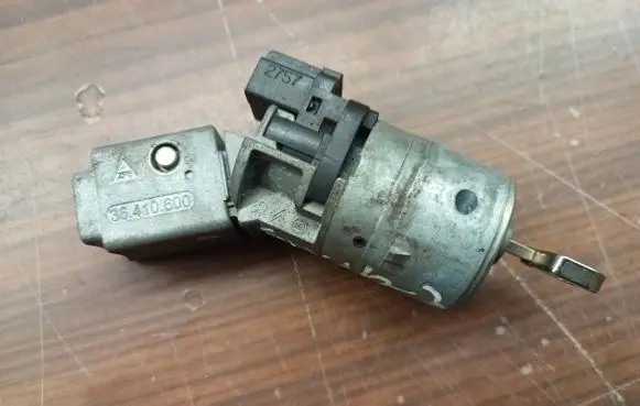 Citroen C4 Grand Picasso Ignition lock 36410600