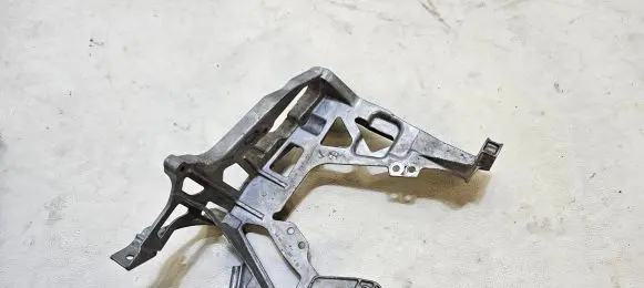 Mercedes-Benz C W205 Headlight/headlamp mounting bracket A2056225300