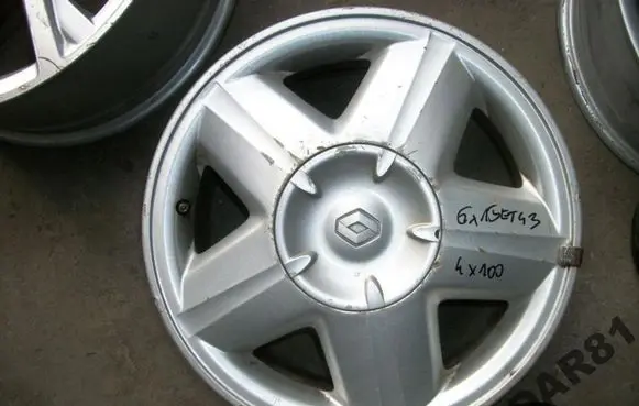 Renault Clio I R15 alloy rim 