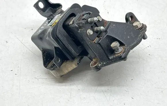 Hyundai Tucson TL Engine mount bracket 21830D3800 157010 1912110243