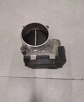 Volkswagen PASSAT B6 Throttle valve 03H133062 A2C53092504