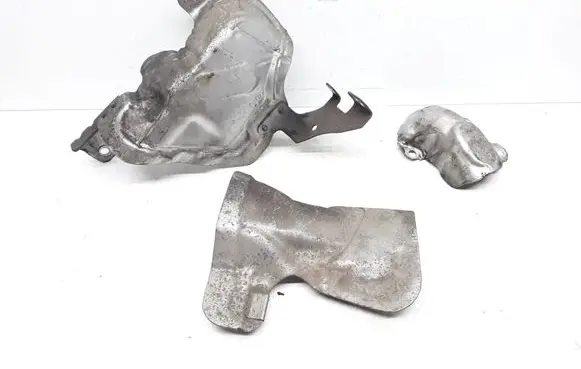 Mercedes-Benz E W212 Heat shield in engine bay A6511500175 A6510960168 A6511420120