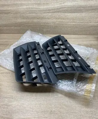 Renault Scenic II - Grand scenic II Front bumper upper radiator grill 7701474779 8200140330