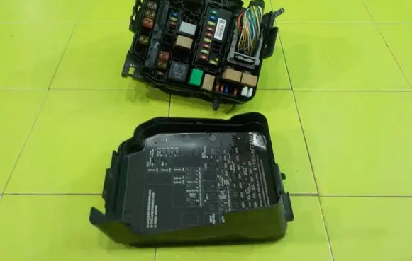 Hyundai i30 Fuse box set 919513X160 XP182