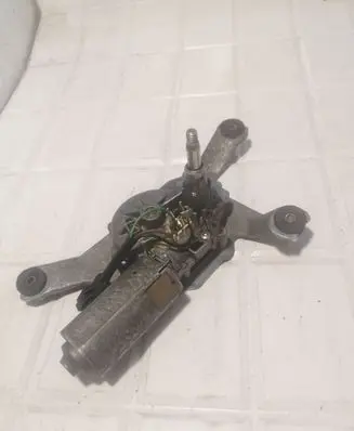 Mitsubishi Carisma Rear window wiper motor 0390201528