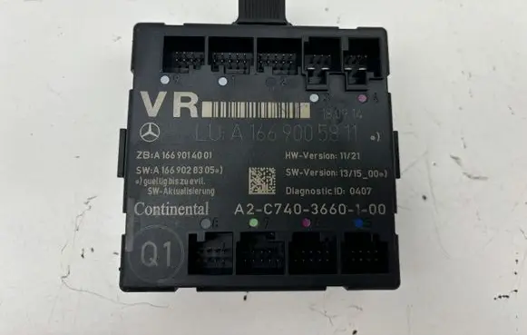 Mercedes-Benz GLA W156 Door control unit/module A1669005811