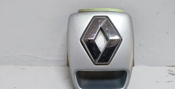 Tailgate opening switch