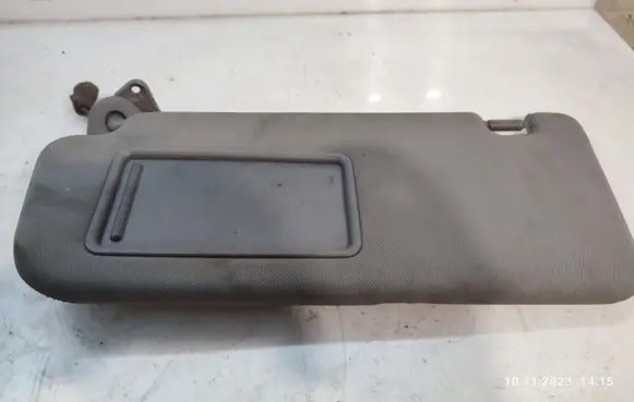 Sun visor clip/hook/bracket