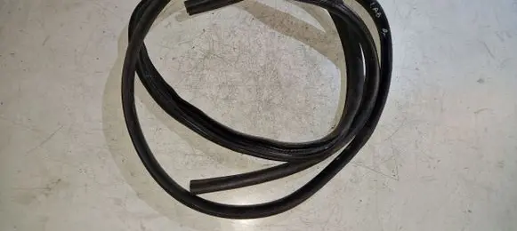 Jeep Grand Cherokee (WK) Front door rubber seal 
