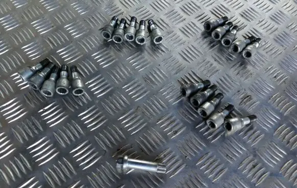 BMW 3 E46 Nuts/bolts 