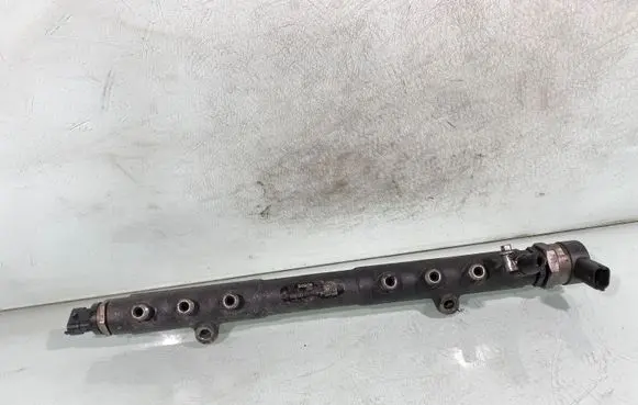 Volvo V70 Fuel main line pipe 30757146 0445215023 30750409