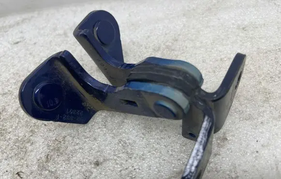 Tesla Model 3 Rear door upper hinge Rur332f