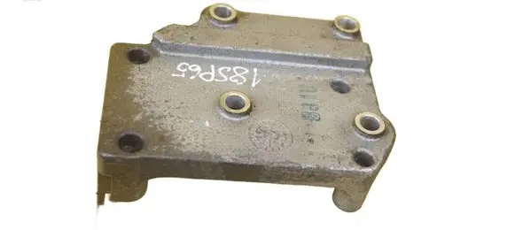 Hyundai Santa Fe A/C compressor mount bracket G4JS