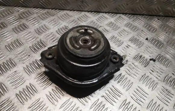 Mercedes-Benz ML W164 Engine mount bracket 2512404417 A2512404417