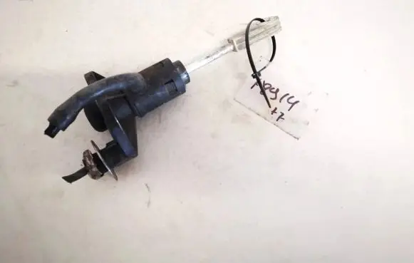 Skoda Superb B5 (3U) Clutch master cylinder 8e1721401ak
