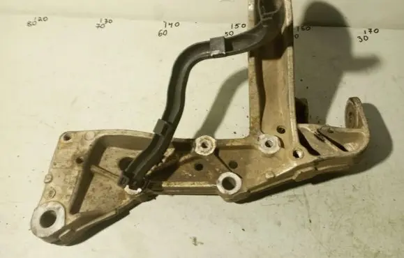 Skoda Octavia Mk2 (1Z) Front lower control arm/wishbone 1K0199295F