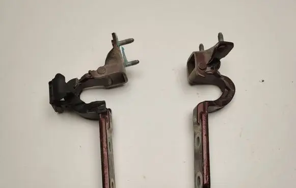Mercedes-Benz ML W166 Tailgate/trunk/boot hinge A1667400237