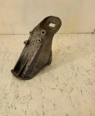 Audi A6 S6 C4 4A Engine mounting bracket 4A0199307A 81080