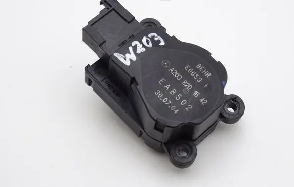 Mercedes-Benz C W203 Air flap motor/actuator A2038201642
