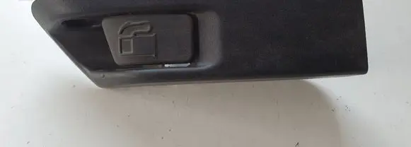Toyota Auris E180 Fuel tank opening switch 