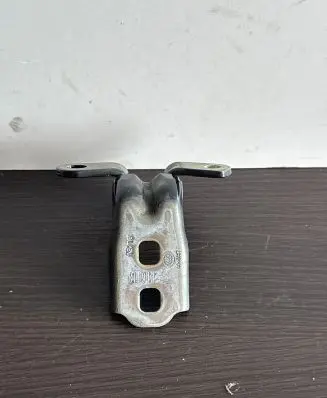 Opel Astra K Front door upper hinge P16118